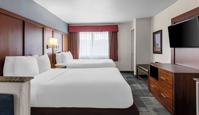 Enjoy Three Bright Suites Near Downtown, Trails, Breweries & Parks