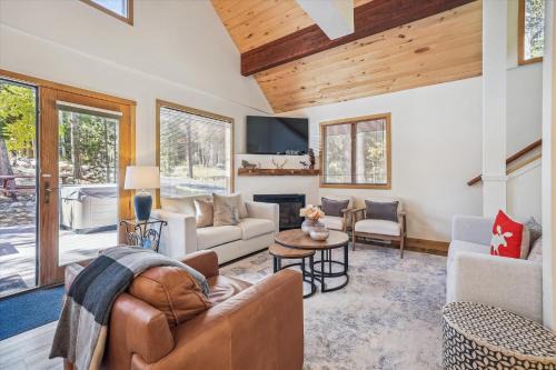 Experience Freeride Haus, a beautiful Breckenridge home with a private hot tub