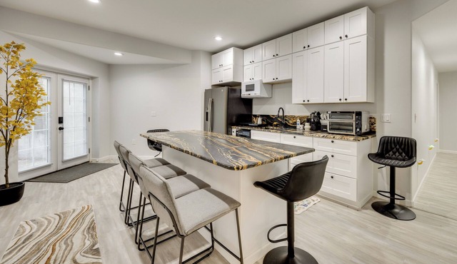 Explore The Springs! Family-Friendly Basement Unit