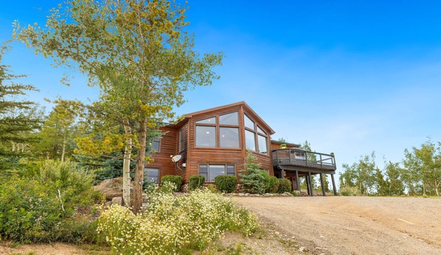 Fairplay ranch estate — 5BR, hot tub, game room