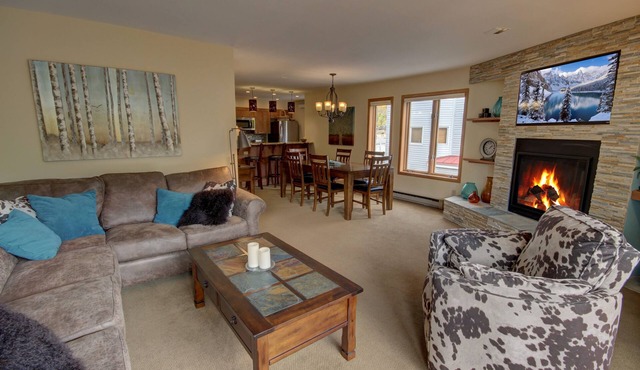 Family-Friendly Escape | Balcony & Scenic Views