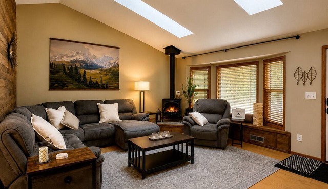 Family-Friendly | Firepit | Kayaks | Fishing Lakes
