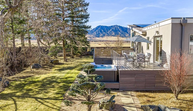 Family-Friendly Retreat w/Mountain Views & Hot Tub