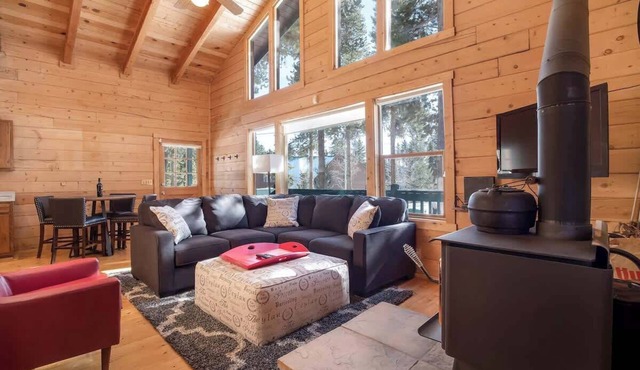 Forest Cabin w/Hot Tub, Near Breckenridge Trails
