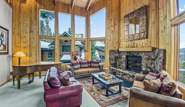 Free SkyCard Activities - Spacious Home, Hot Tub, Perfect For Large Families