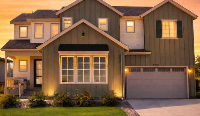 Fully Furnished 5 Bedroom Castle Pines Home