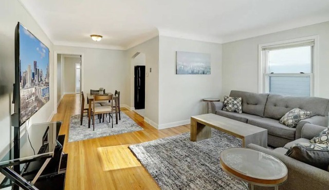 Fun & Spacious Duplex for you!