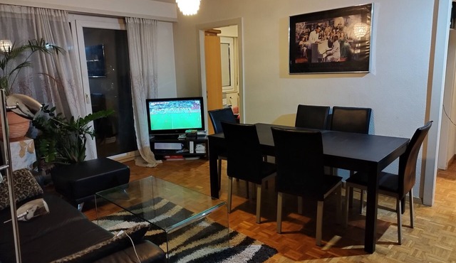 Furnished appartment vis-a-vis of railstation 5 min from lake at Montreux in Montreux
