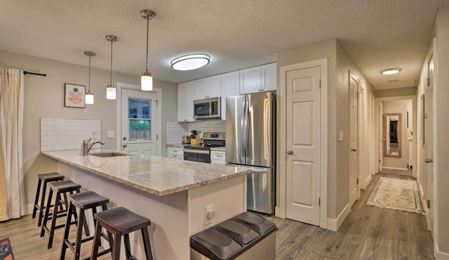 Game Room + Private Yard: Westminster Home!