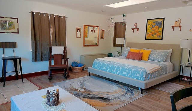 Golden Harmony Cottage