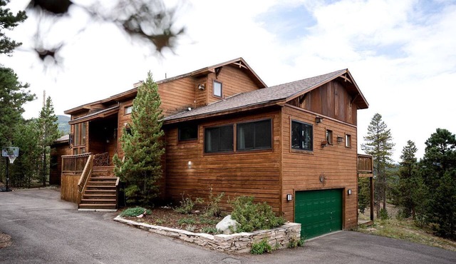 Gorgeous Cabin with Amazing Views in Golden, Colorado