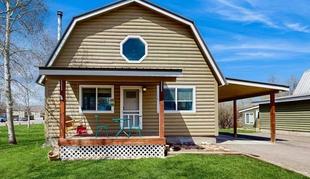 Gunni Getaway | Pet-Friendly walkable to Downtown