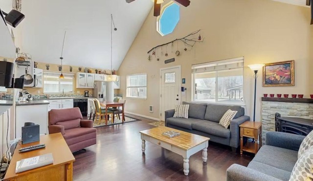 Gunni Getaway | Pet-Friendly walkable to Downtown