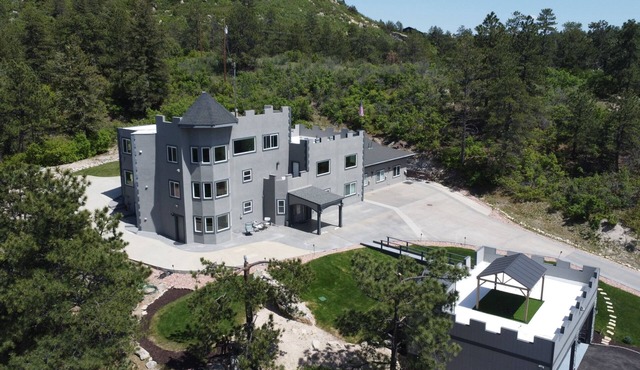 Harmony 2BR/2BA - Upscale Castle, Forest, Accessible