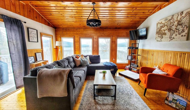 Hidden Forest Lake House on George's Lake in Corner Brook
