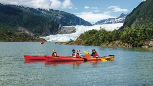 High Grade - Affordable, Near Mendenhall Glacier, Trails, and Conveniences -DISCOUNT ON TOURS! in Mendenhaven
