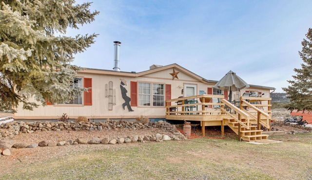 Hike, Fish & Unwind: Mtn-View Gem in Cedaredge!