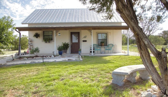 Hill Country Views from Azul Cottage in Utopia