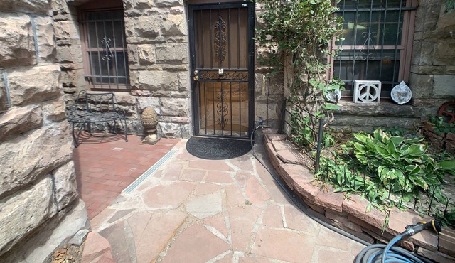 Historic Carriage House Guest Suite WalkScore 91