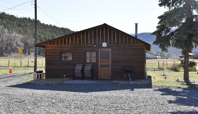 Historic Rt 66 Cabin