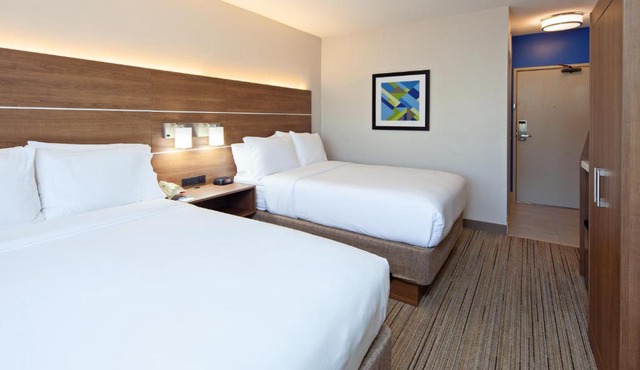 Holiday Inn Express Hotel & Suites San Diego-Escondido by IHG