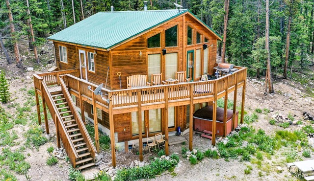 Hot Tub, Pool Table & Home Theater - Mtn Views, 20 mi to Breck