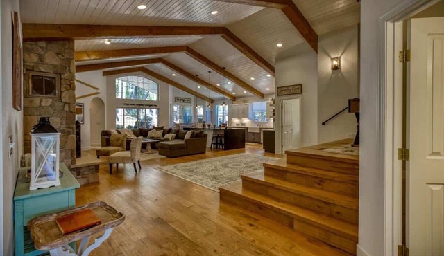 Hot Tub Retreat w/Playroom & Mountain Views