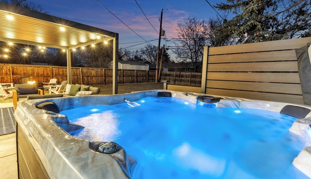 HotTub Arcade Theater Near Denver/Boulder/Golden