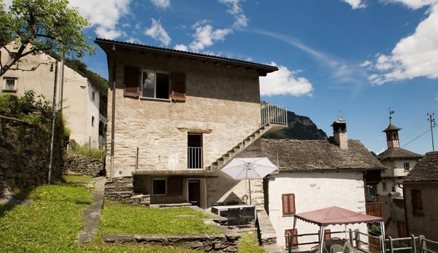 House-Onsernone in Comologno