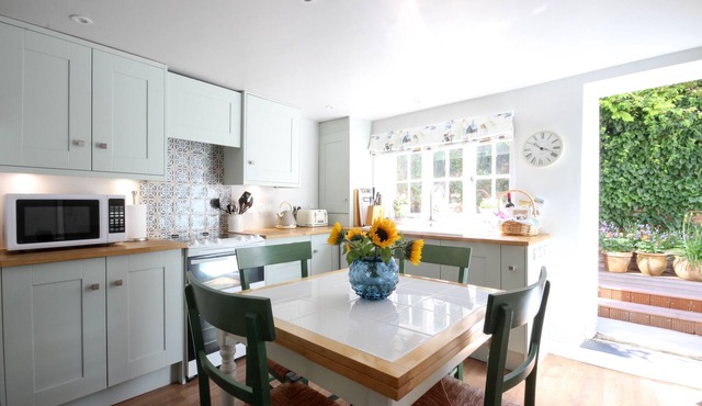 Immaculate 5* Cape-Cod-inspired Spencer House in Sandwich