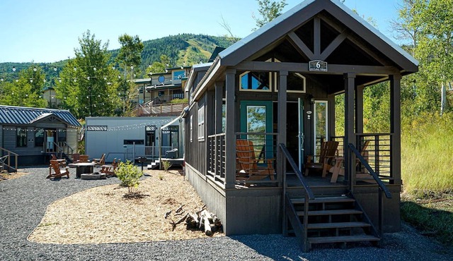 Impressive Tiny House Rental for Great Mountain Getaways in Colorado