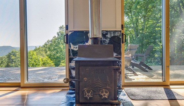 'Inchworm Ranch' Blue Ridge Cabin, Pets Welcome