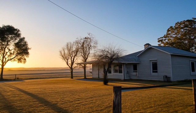 Janie s Cottage Secluded Wine Country Home in Broke