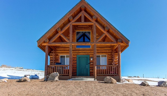 Kenosha Log Cabin with Beautiful Mountain View’s