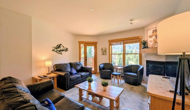 Keystone Retreat | Balcony w/Views & Hot Tubs