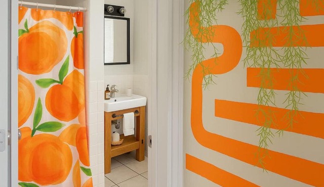King Bed Sleeps 3 2 Beds Walkable Cozy in Philadelphia