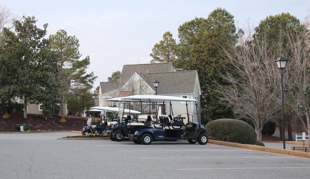 Kings Creek Estates offering spacious 2 bedroom villa in Williamsburg, VA in Williamsburg