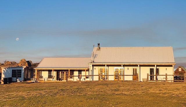 Lachney Cottage Dalgety - Snowy Mountains Holiday Accommodation in Dalgety