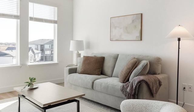 Landing | Chic 1BD, Clubhouse, Gym