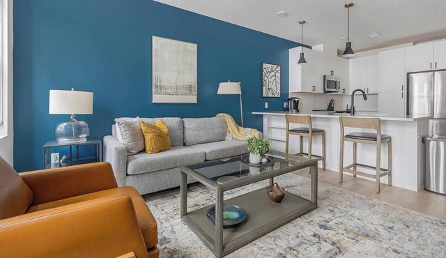Landing | Stylish 1BD, Rooftop Lounge, Gym