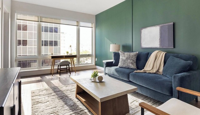 Landing | Stylish 1BD, Rooftop Lounge, Gym