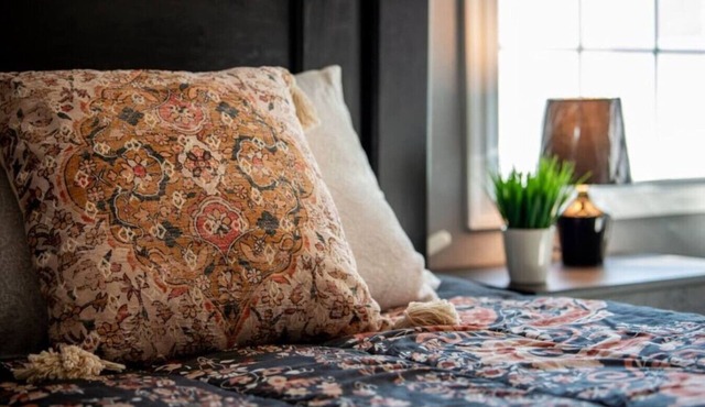 Large 2 bedroom with fenced yard!