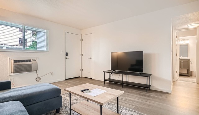 Large Apartments in LAKEWOOD - SK