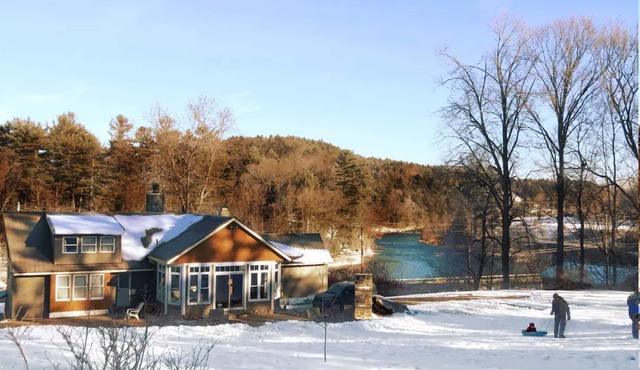 Large Private ADK Luxe Home on 200 Ac. Estate-Lake George 5 Mi.-Warrensburg 2Mi.
