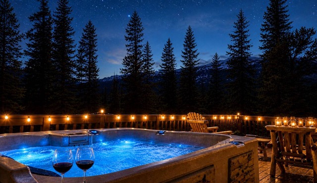 Log Cabin w Hot Tub + Epic 14er Views - Near Breck