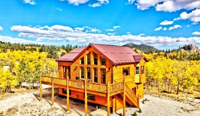 Lookout Lodge - A Rocky Mountain Getaway with Views: only 1.5 hours from Denver