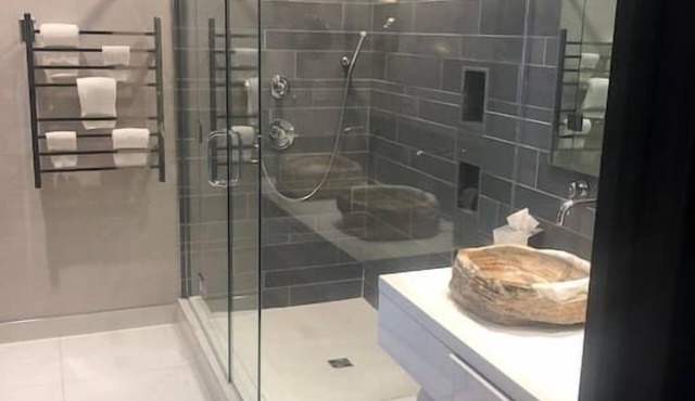 Luxurious Downtown Room in St. John's