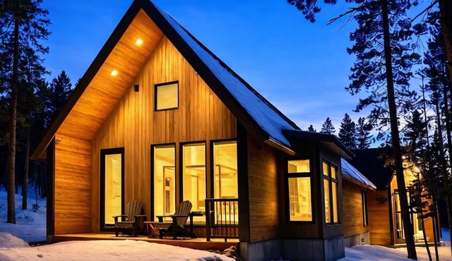 Luxury Secluded Mountain Cabin 3 acres Hot Tub Fire Pit Near Breckenridge