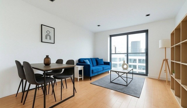 Luxury Studios | E8 4DN | Balcony in London