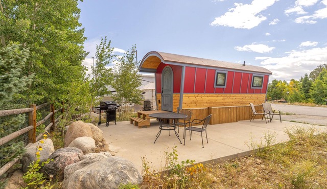 ☆ Magical Gypsy Wagon ☆ Unique Mountain Getaway